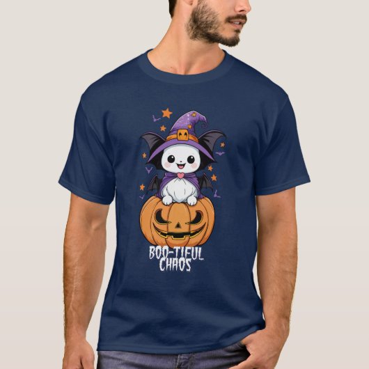 Boo-tiful Chaos | Vleermuizen, Petten en pompoenen T-shirt (Voorkant)