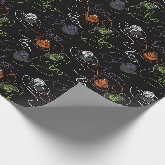 Boo-tifully Tangled Black Cats and Yarn Halloween Cadeaupapier (Hoek)