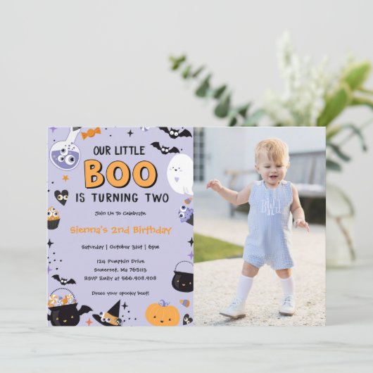 Boo Tweede Verjaardag Onze Kleine Boo wordt Twee Kaart (Staand voorkant)