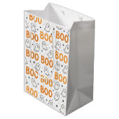 BOO Typografie Speelse Witte Geesten Halloween Medium Cadeauzakje (Achterkant Gekanteld)
