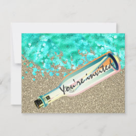 Boodschap in een fles strand zand oceaan golven zo kaart