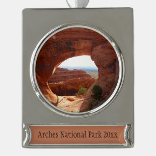Boog Ar I in Arches National Park Verzilverd Banner Ornament