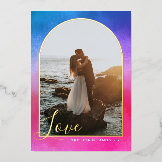 Boog Script Liefde Geschilderd Roze Blauw Verticaa Folie Feestdagenkaart (Voorkant)