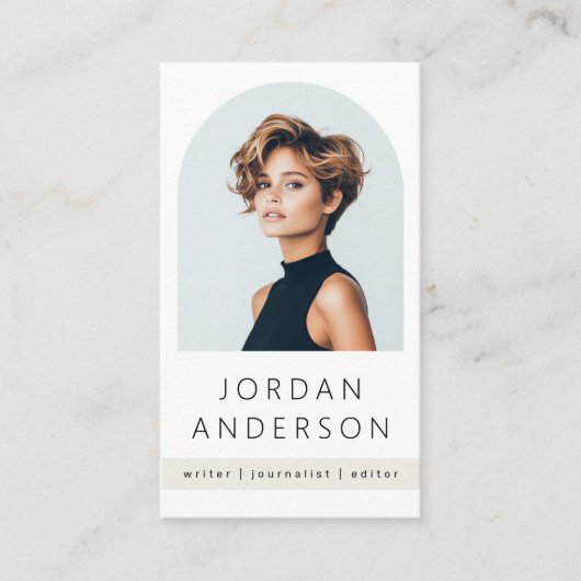 Boogfoto modern minimal light tan QR logo Visitekaartje (Voorkant)