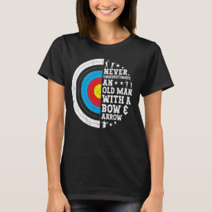 Boogschutter oud Man met een pijl en boog grappig T-shirt
