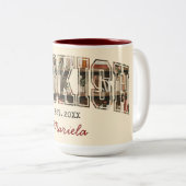 Bookish Bookshelf Est. 20XX Tweekleurige Koffiemok (Voorkant rechts)