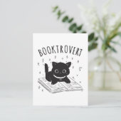 Booktrovert kat met boek en sterren briefkaart (Staand voorkant)