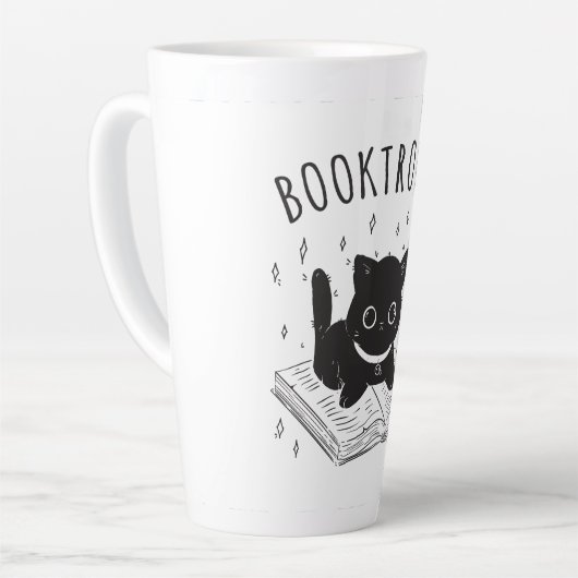 Booktrovert kat met boek en sterren latte mok (Linkerhoek)