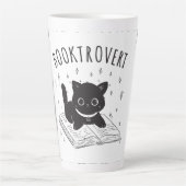Booktrovert kat met boek en sterren latte mok (Voorkant)