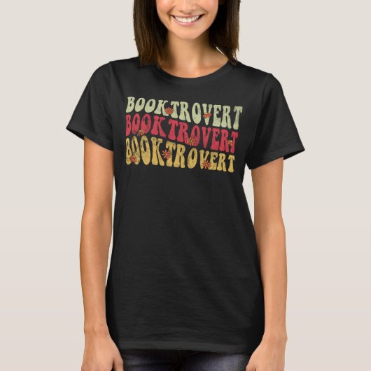 Booktrovert Retro Leesboek T-shirt (Voorkant)