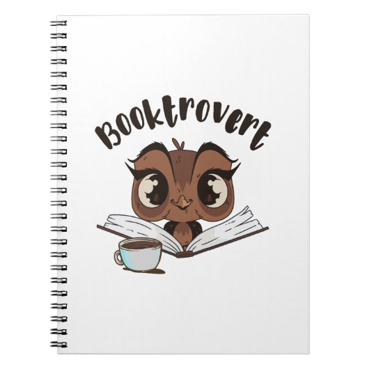 Booktrovert uil met boek en koffie notitieboek (Voorkant)