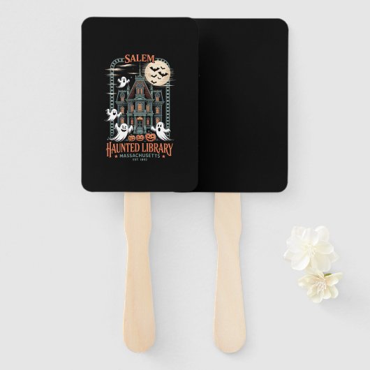 Bookworm Halloween Shirt Haunted Library Handwaaier (Voorkant en achterkant)