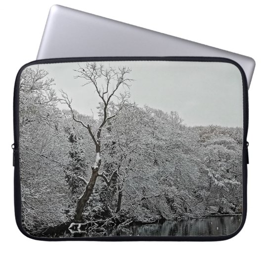 Boom, aan het water laptop sleeve (Voorkant)