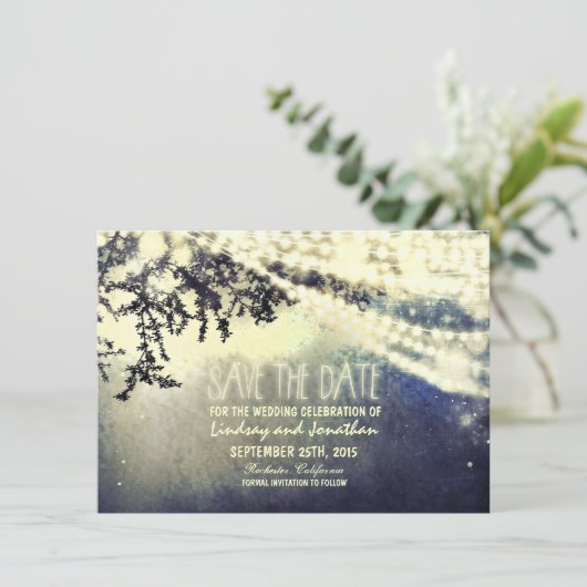 Boom en rustieke verlichting Bewaar de datumkaarte Save The Date (Staand voorkant)