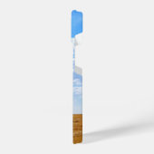 Boom in een geoogst tarweveld iPhone hoesje (Linkerkant)