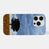 Boom in een leeg veld iPhone hoesje (Achterkant horizontaal)
