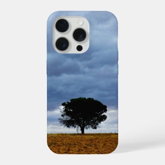 Boom in een leeg veld iPhone hoesje (Achterkant)