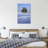 Boom in met sneeuw bedekt landschap canvas afdruk (Insitu (Slaapkamer))