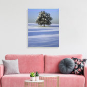 Boom in met sneeuw bedekt landschap canvas afdruk (Insitu (Woonkamer))