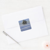 Boom in met sneeuw bedekt landschap vierkante sticker (Envelop)