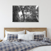 Boom met een mysterieus gat canvas afdruk (Insitu (Slaapkamer))