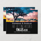 Boom op zonsondergang Save the Date Wedding Aankondigingskaart (Voorkant / Achterkant)