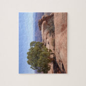 Boom uit rode rotsen II in Canyonlands Legpuzzel (Verticaal)
