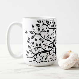 Boom van het leven in zwart-wit koffiemok