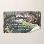 Boomsluimers in het herfstmos - gepersonaliseerd bad handdoek