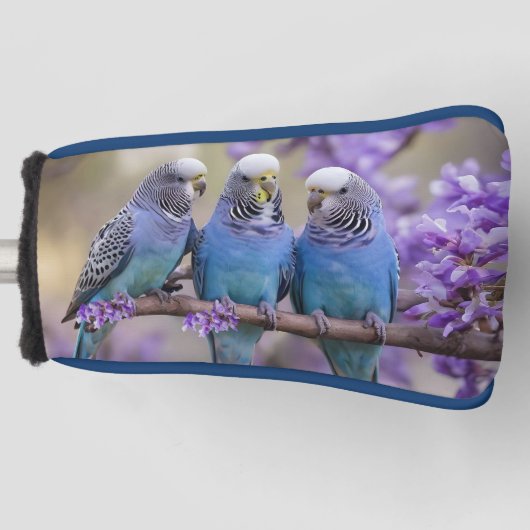 Boomtop Chatter: Blauwe Budgies in Jacaranda Tree, Golfheadcover (Voorkant)