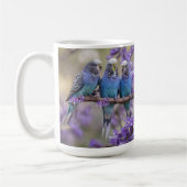 Boomtop Chatter: Blauwe Budgies in Jacaranda Tree, Koffiemok (Links)