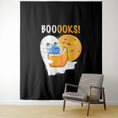 Booooks Halloween Ghost reading books and wearing Wandkleed (In situ)