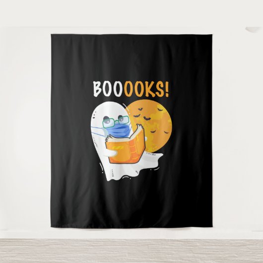 Booooks Halloween Ghost reading books and wearing Wandkleed (Voorkant)