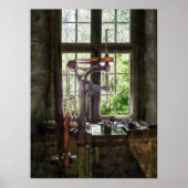 Boorpers via venster poster (Voorkant)