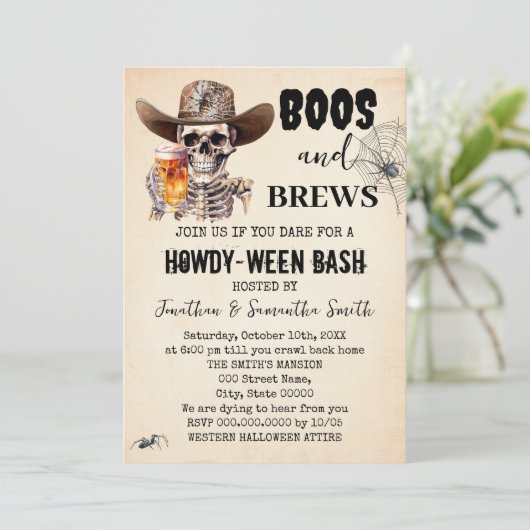 Boos & Brews Halloween Skull Beer Howdyween Party Kaart (Staand voorkant)