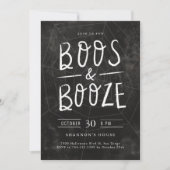 Boos en Booze Chalk Hand Lettered Halloween Party Kaart (Voorkant)