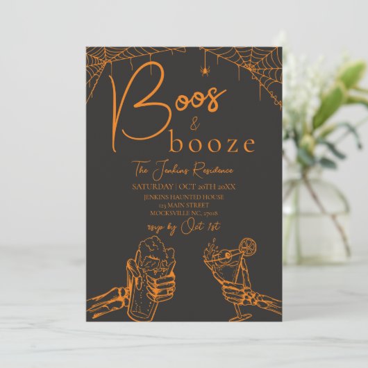 Boos en Booze Halloween Skeleton Party Sinaasappel Kaart (Staand voorkant)