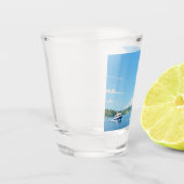 Boot bij een vuurtoren shot glas (Links)