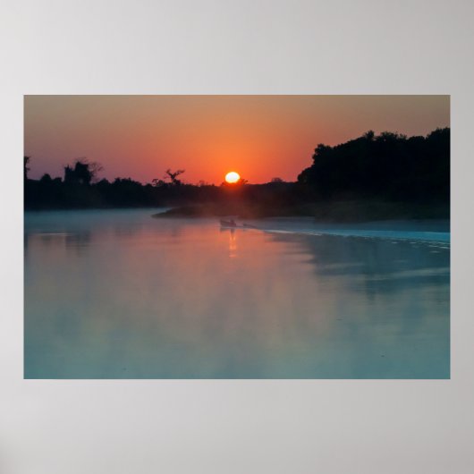 Boot bij zonsopgang op de rivier poster (Voorkant)