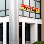 Boot en RV opslag veel ruimte beschikbaar buiten Spandoek (Buitenkant Gebouw)