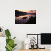 Boot op de rivier in de Amazone regenwoud poster (Thuiskantoor)