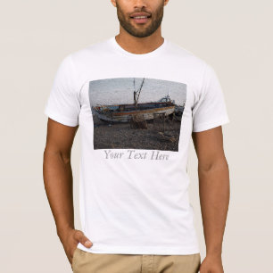 Boot op kiezelstrand kreeft potten gegraveerd Foto T-shirt
