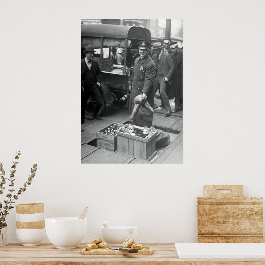 BOOTLEG LIQUOR RAID 1923 POSTER (Keuken)