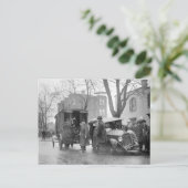 Bootlegger's Wrecked Car, 1922 Briefkaart (Staand voorkant)