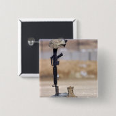 Boots, geweer, hondenlabels en beschermende helm vierkante button 5,1 cm (Voorkant /achterkant)