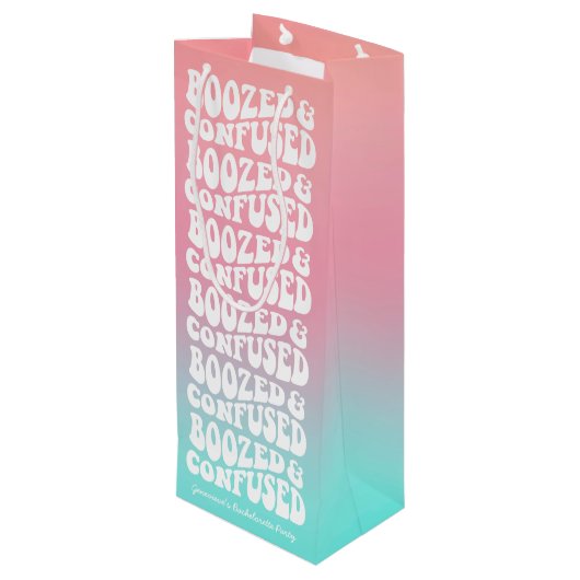 Boozed Verwarde Retro Aqua Roze Bachelorette Party Wijn Cadeautas (Achterkant Gekanteld)