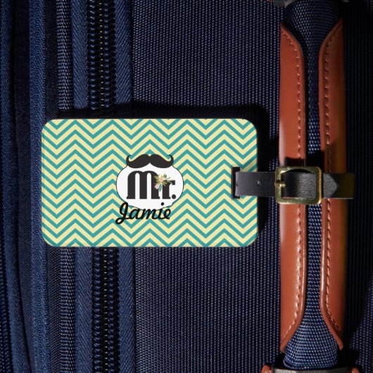 Bord M. Yellow en de Groene Chevron van de Zigzag Bagagelabel (Voorkant Insitu 4)