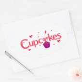 Bord met besuikerde cupcake ovale sticker (Envelop)