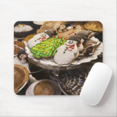 Bord met verse kerstkoekjes muismat (Met muis)