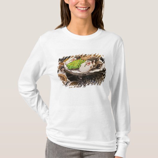 Bord met verse kerstkoekjes t-shirt (Voorkant)